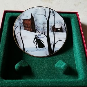 P Buckley Moss ornament